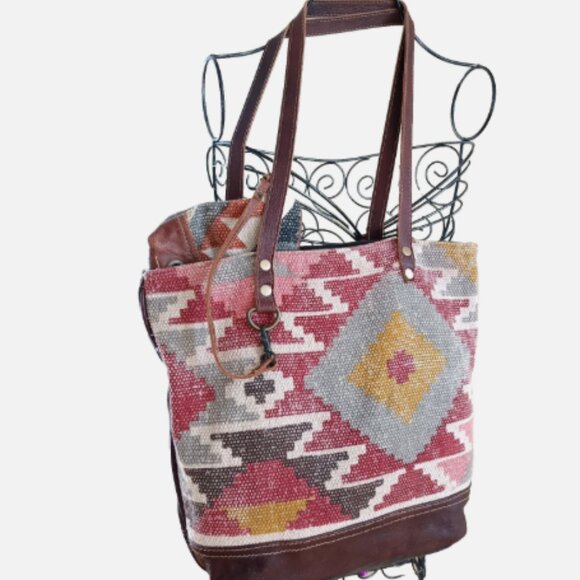 Myra Bag Leather, Canvas Weekender Bag With Wristlet Clutch/Cosmetic Bag - Picture 14 of 17